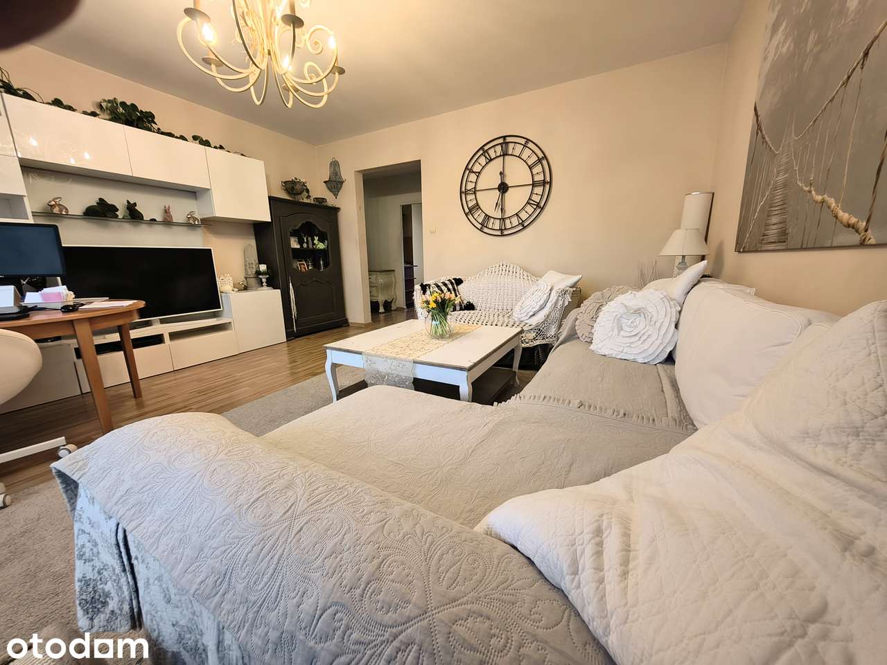 3 pokoje. 70 m2. Przestronne mieszkanie. Os. Młodych.