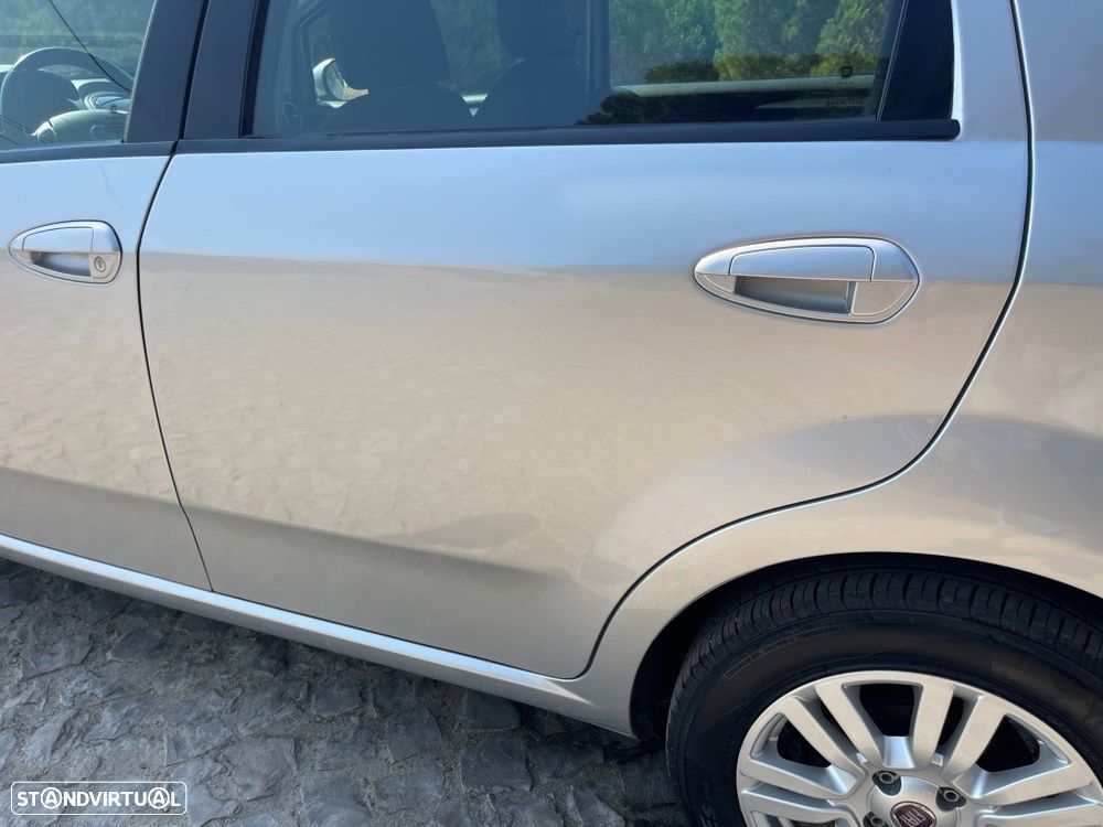 Fiat Punto 1.3 M-Jet Lounge S&S - 11