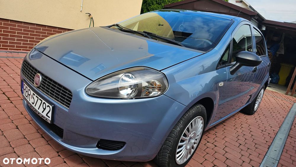 Fiat Grande Punto Actual 1.2 8V Estiva - 11
