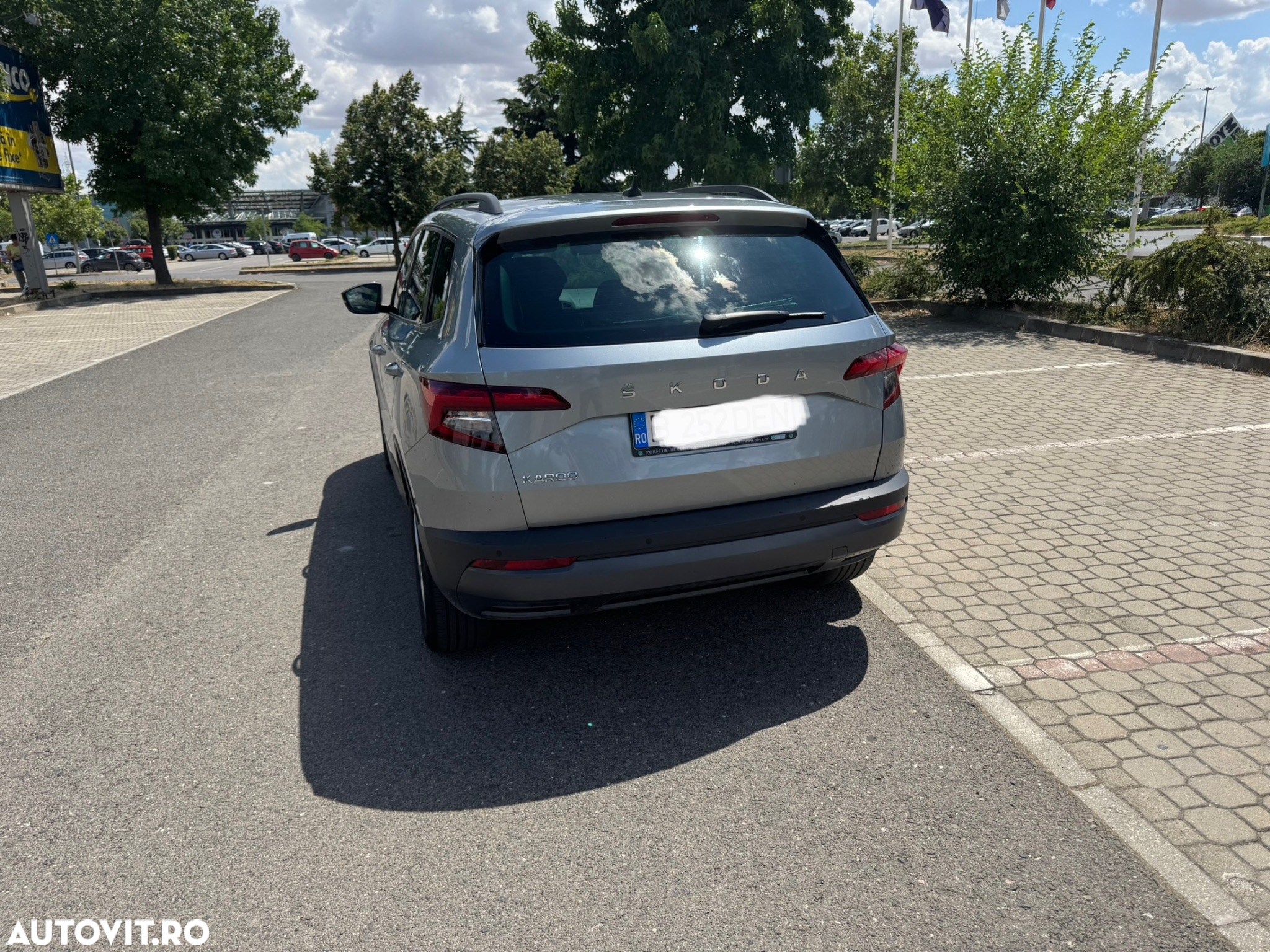 Skoda Karoq 2.0 TDI DSG Ambition - 4