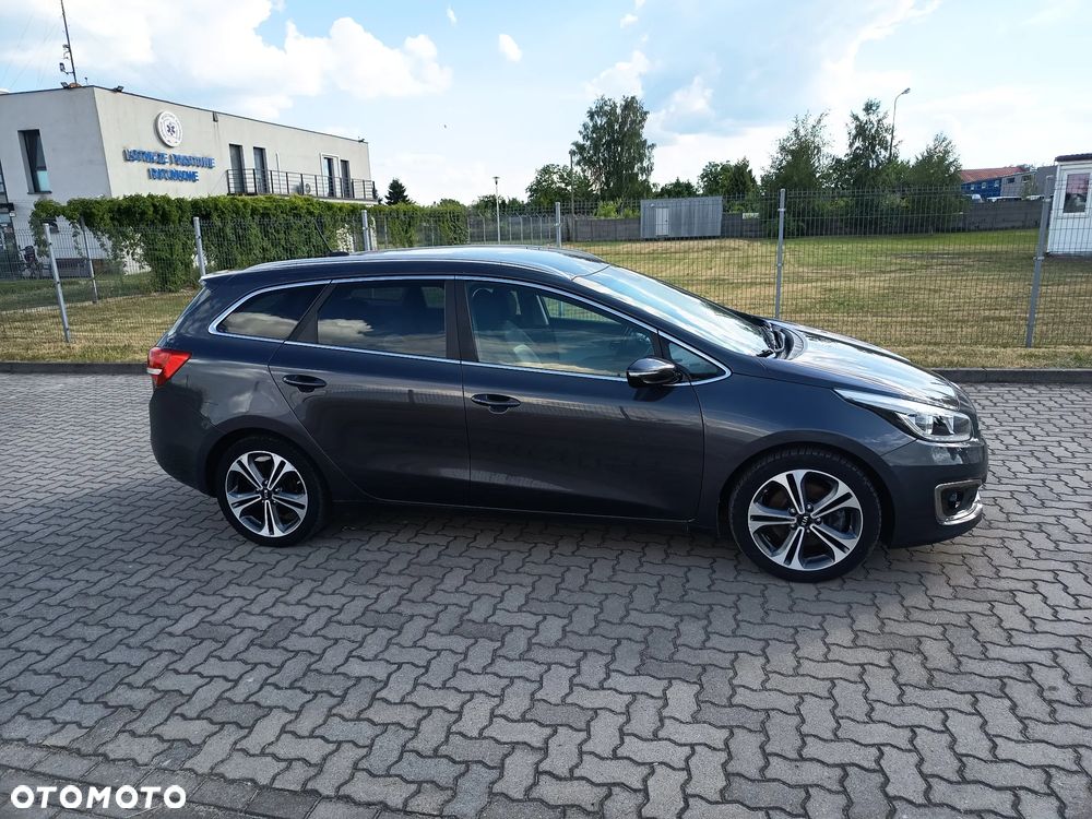 Kia Ceed - 4