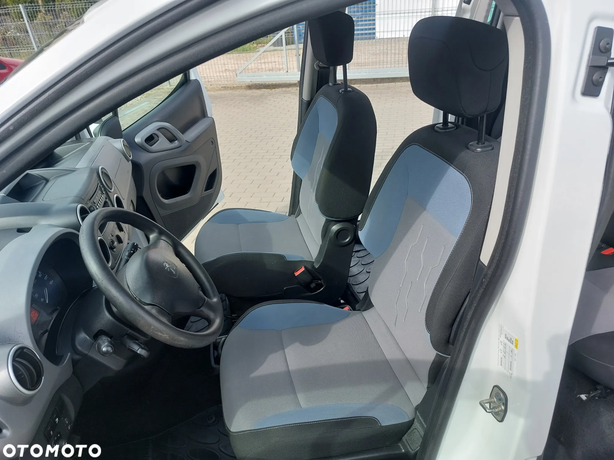Peugeot Partner 1.6 BlueHDi Active - 11