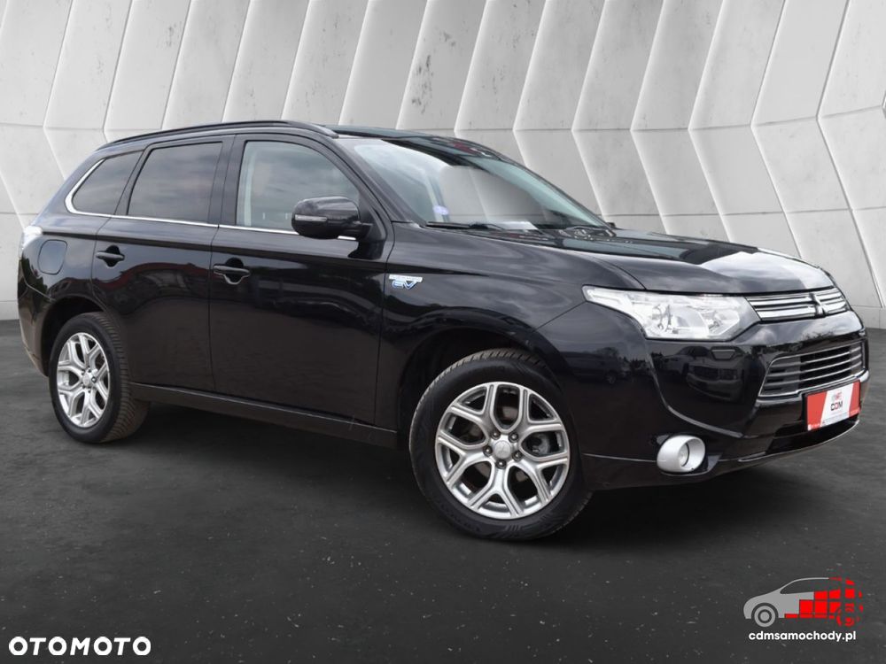 Mitsubishi Outlander - 2