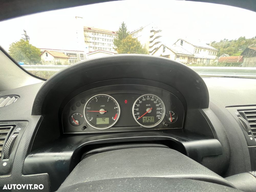 Ford Mondeo 2.0TDCi Ambiente - 4