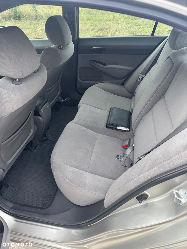 Honda Civic 1.8 Executive - 8