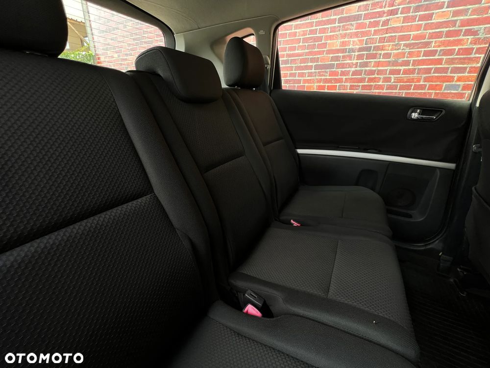 Toyota Corolla Verso - 20