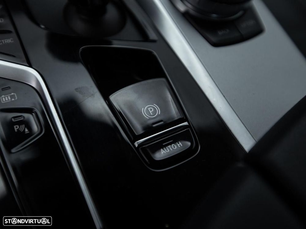 BMW 520 e - 26
