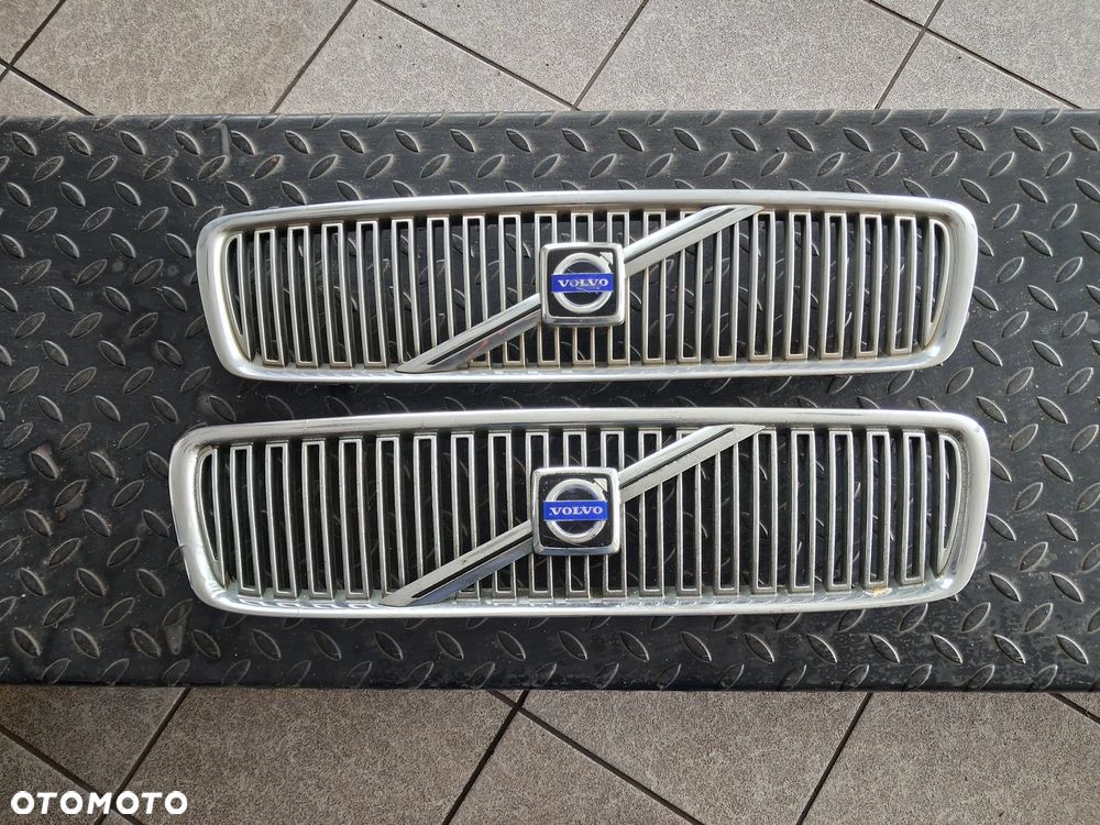 Grill VOLVO V70 II 00-07 GRILL GRIL ATRAPA CHŁODNICA 8659875 - 1