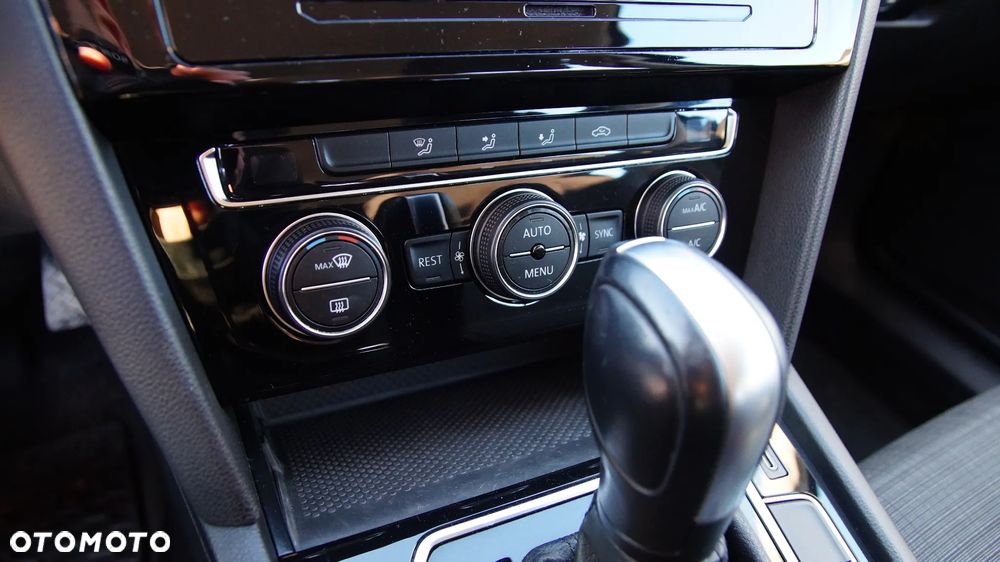 Volkswagen Passat 1.5 TSI EVO Business DSG - 22