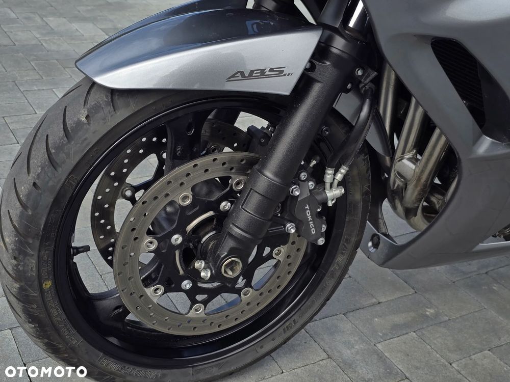 Suzuki GSX - 30