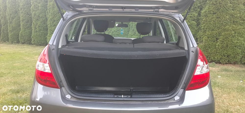 Hyundai i20 - 21