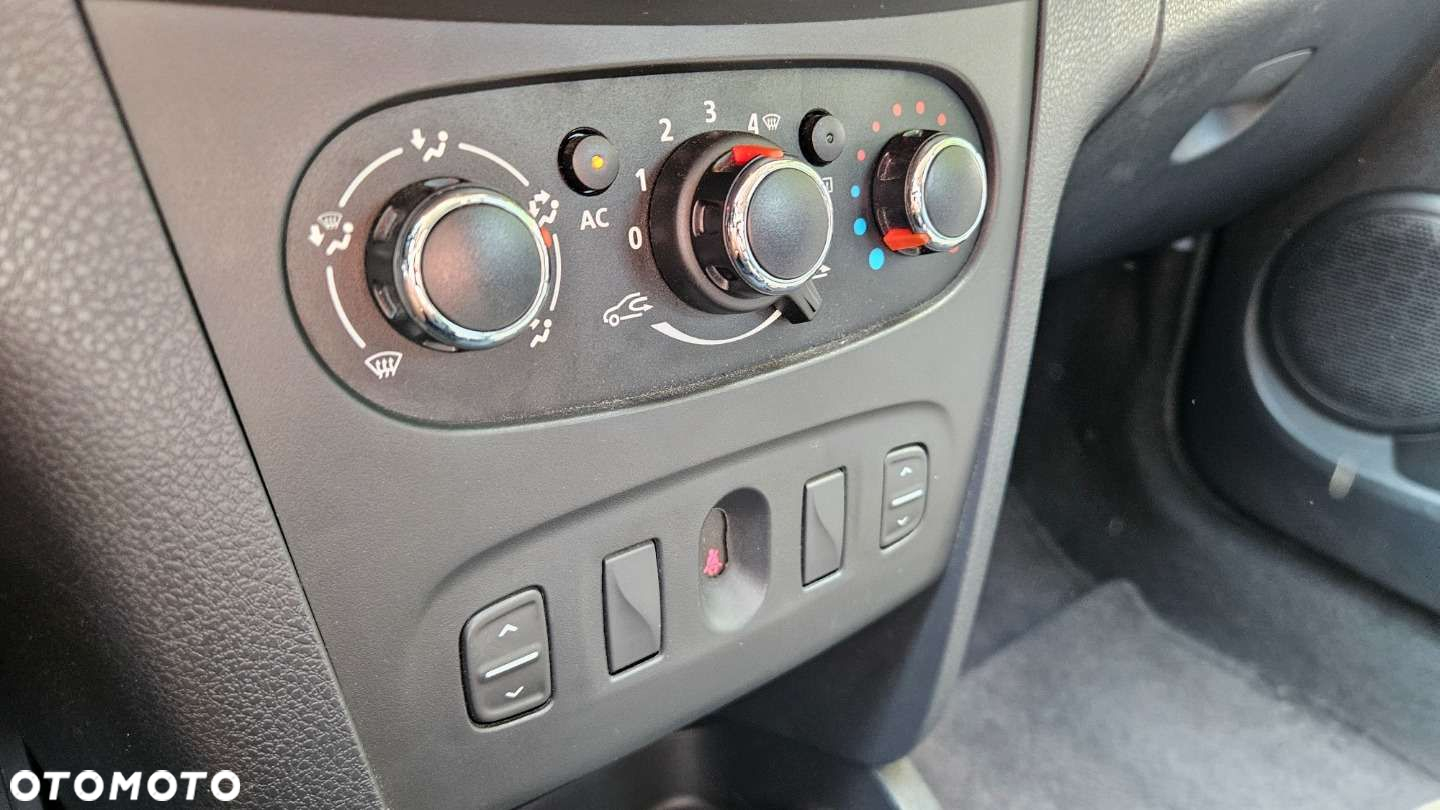 Dacia Sandero - 24