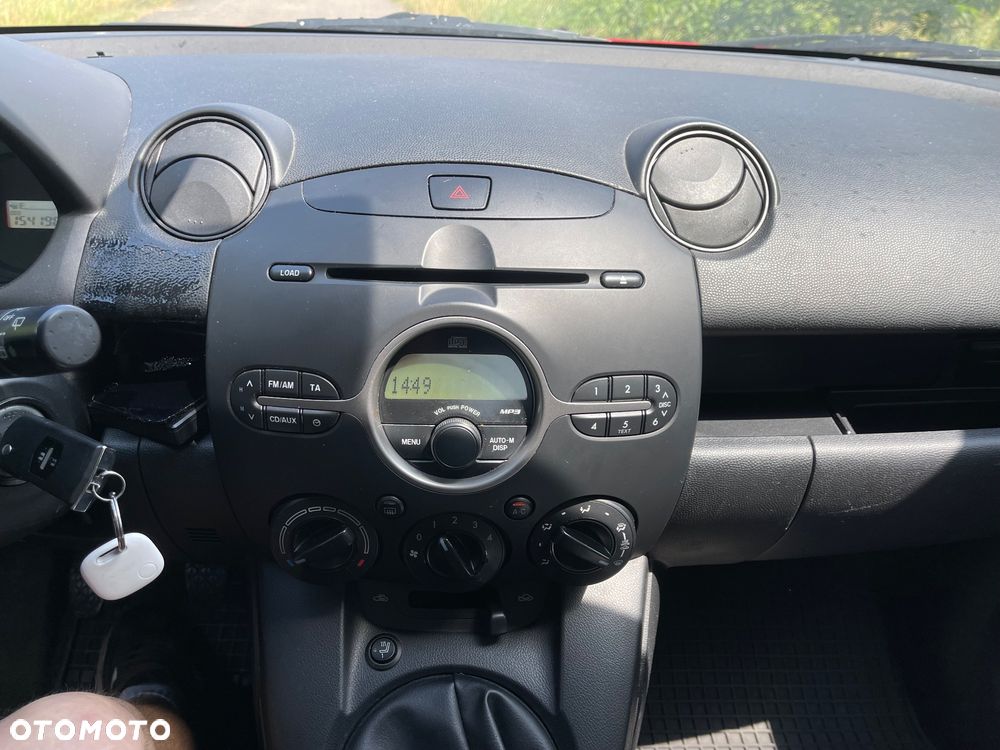 Mazda 2 - 16
