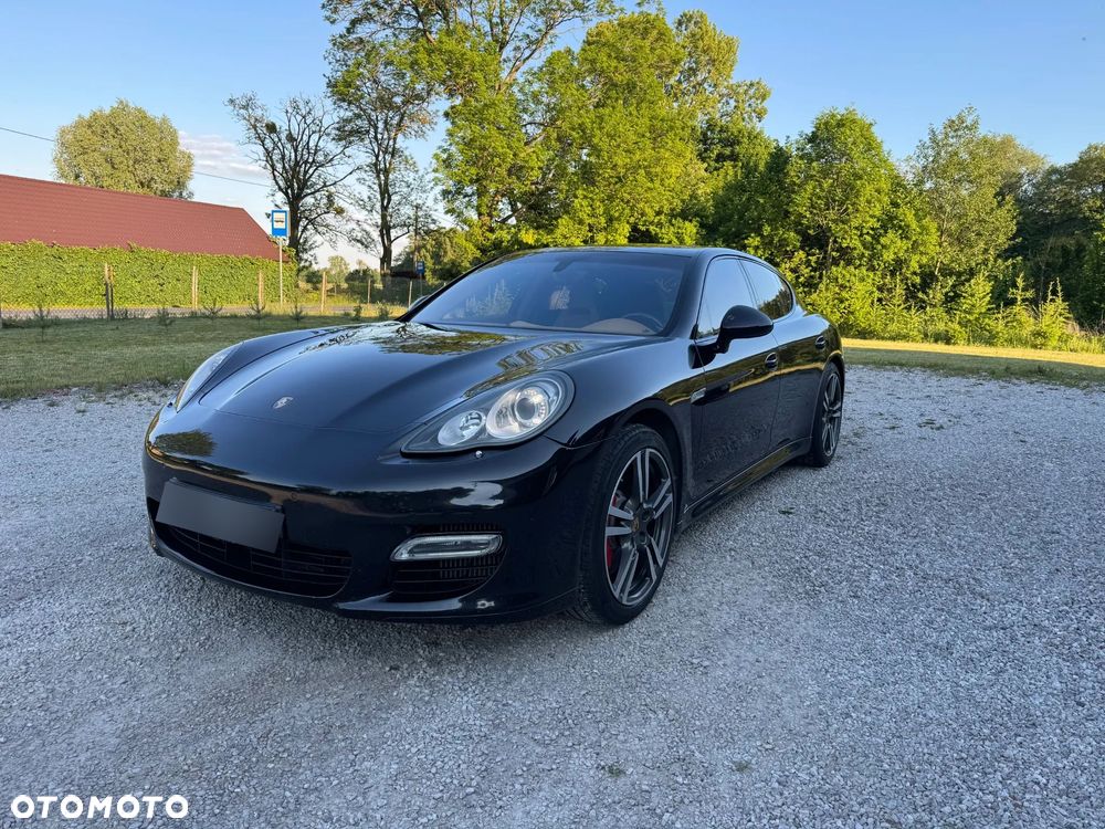 Porsche Panamera - 1