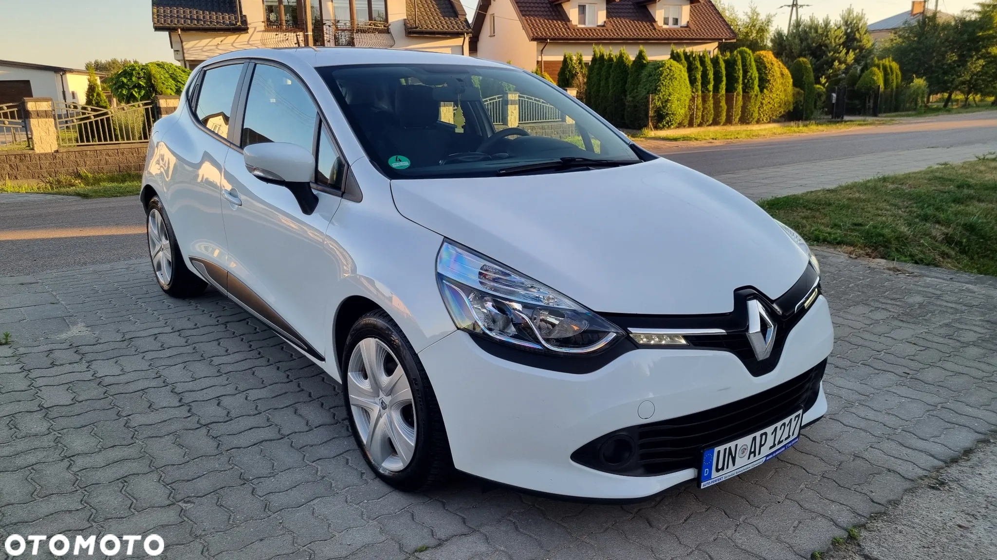 Renault Clio 1.2 16V 75 Authentique - 15