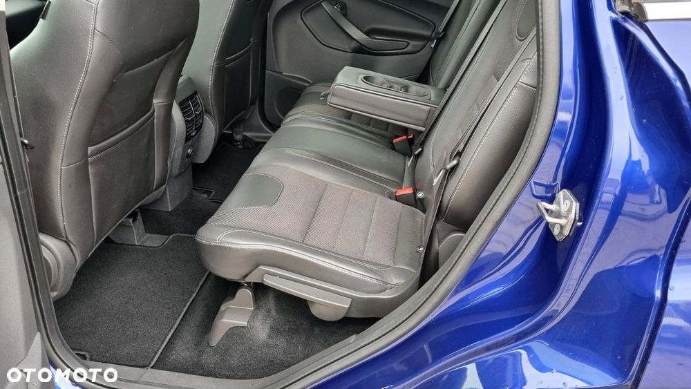 Ford Kuga 2.0 TDCi 2x4 Titanium - 18
