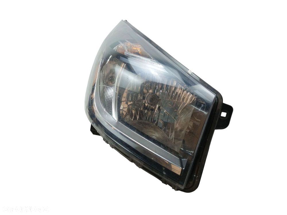 LAMPA PRAWY PRZÓD RENAULT TRAFIC III VIVARO B (2014-2019) 260109424R EUROPA - 2