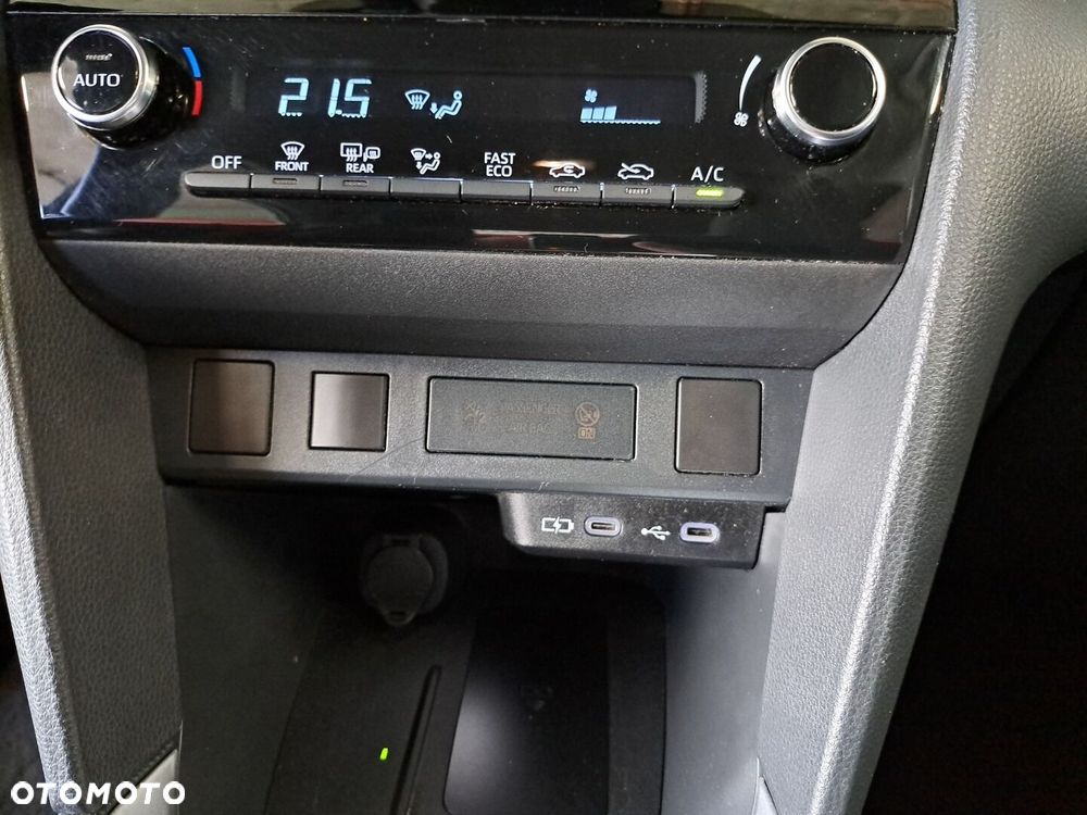 Toyota Yaris Cross Hybrid 1.5 Comfort - 25