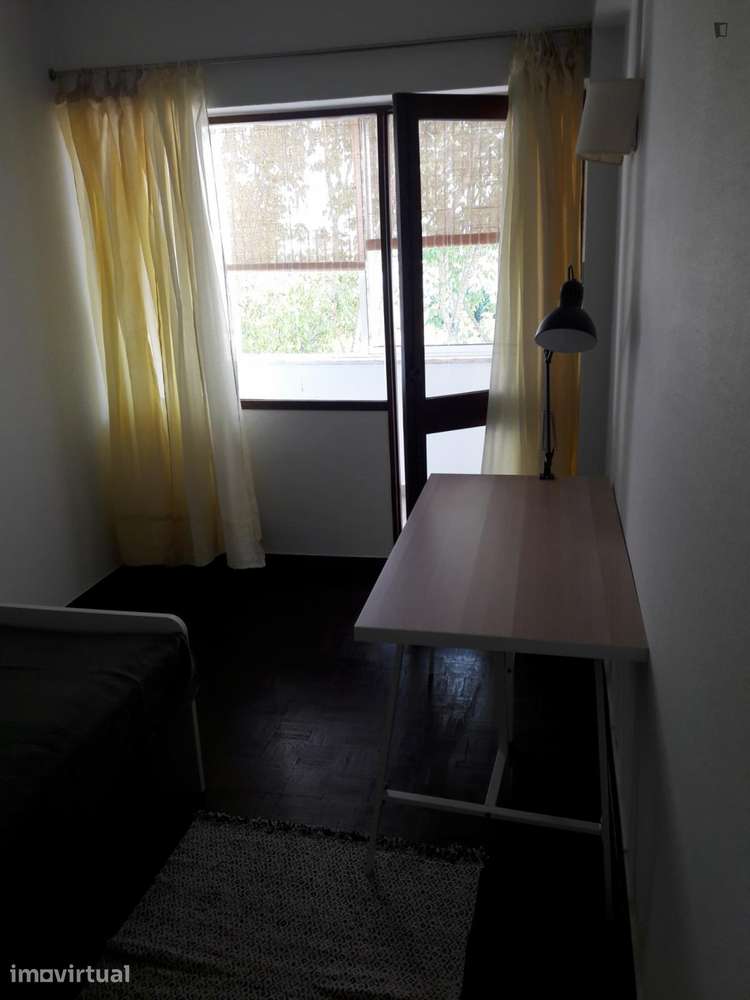 Quarto - localizado em Carcavelos Lisbon - Grande imagem: 3/12