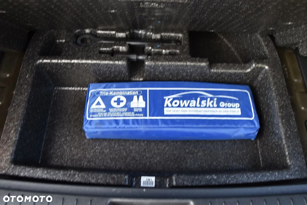 Hyundai Kona - 16