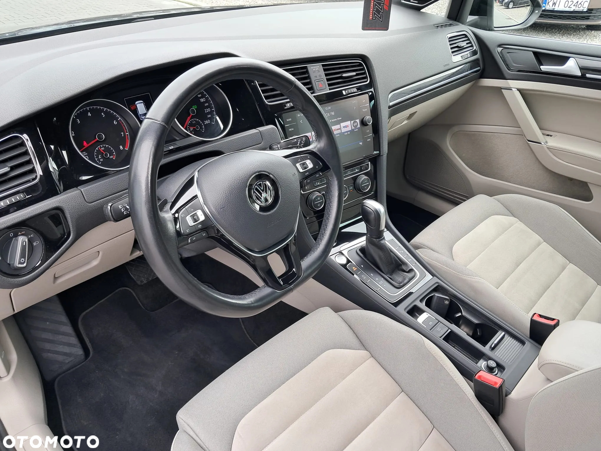 Volkswagen Golf VII 1.5 TSI BMT Evo Highline DSG - 27