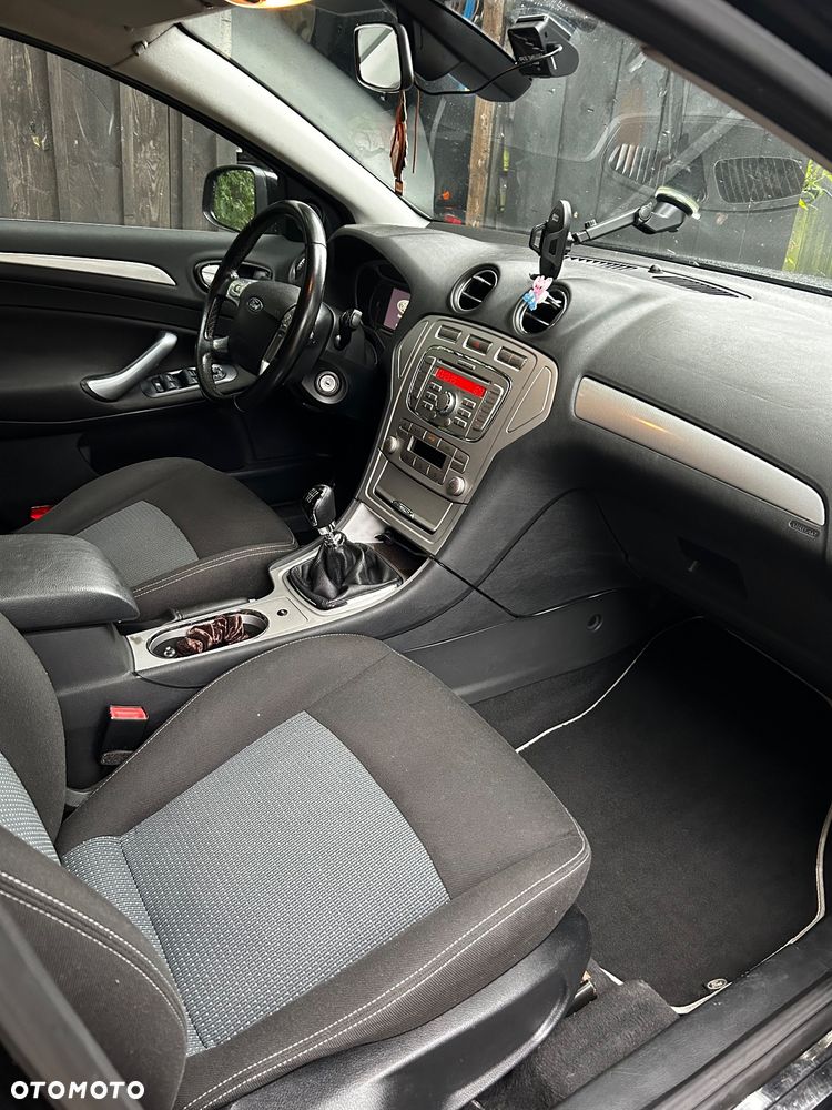 Ford Mondeo 1.8 TDCi Gold X - 15