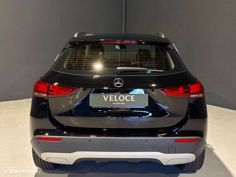Mercedes-Benz GLA 180 7G-DCT - 8