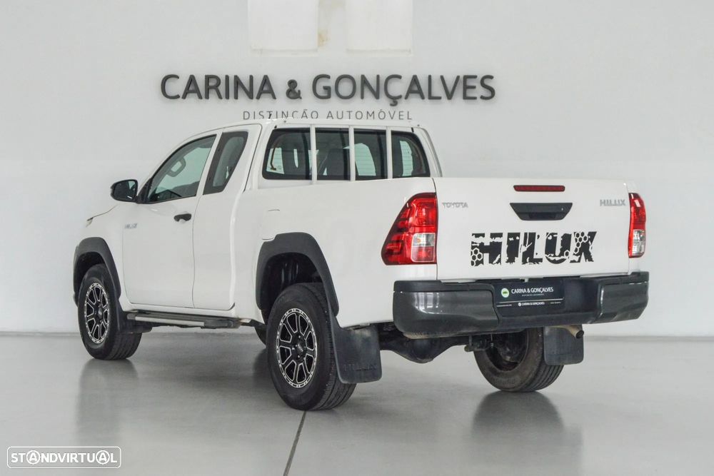 Toyota Hilux 2.4 D-4D 4X2 Cabine Extra 3L - 14