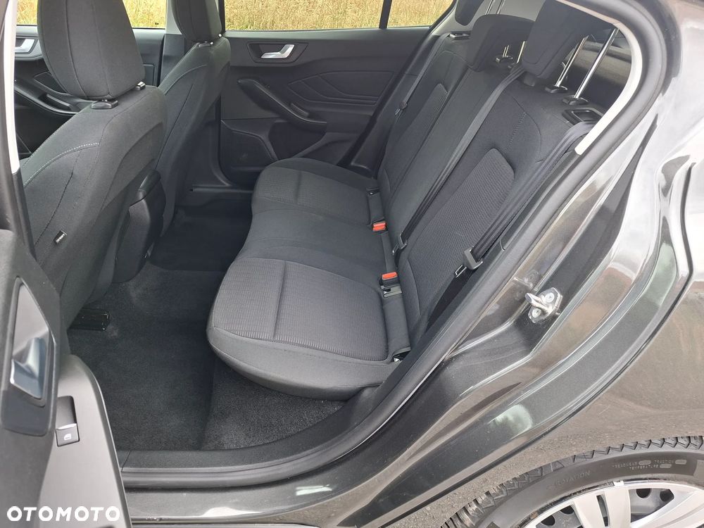 Ford Focus 1.0 EcoBoost Trend Edition - 11