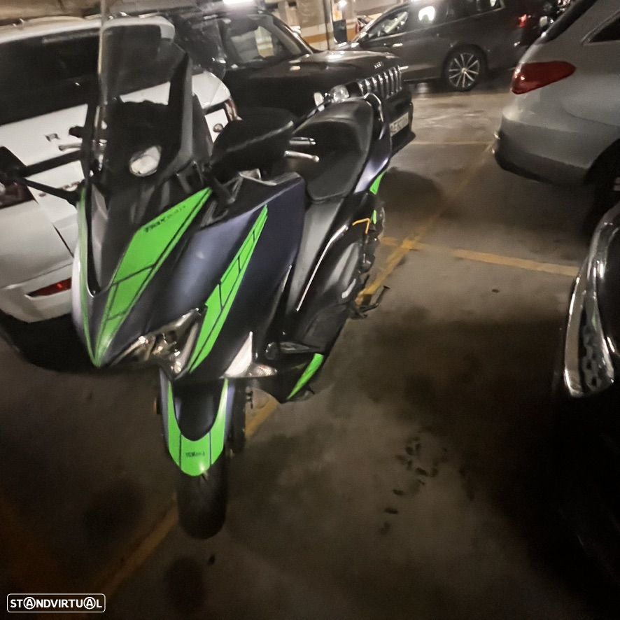 Yamaha TMAX DX - 3