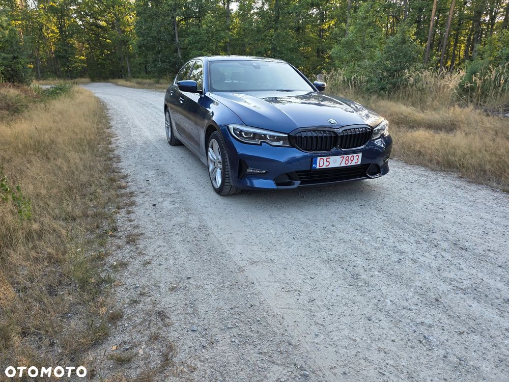 BMW Seria 3 330i Sport Line - 1