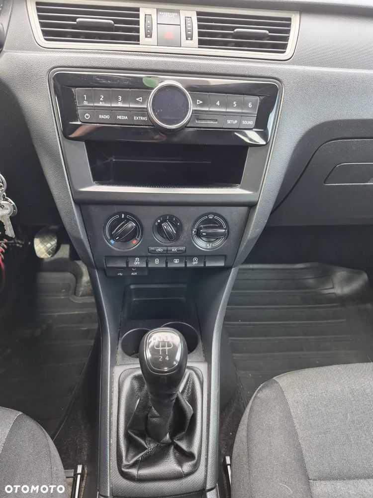 Skoda RAPID 1.2 TSI Active - 13