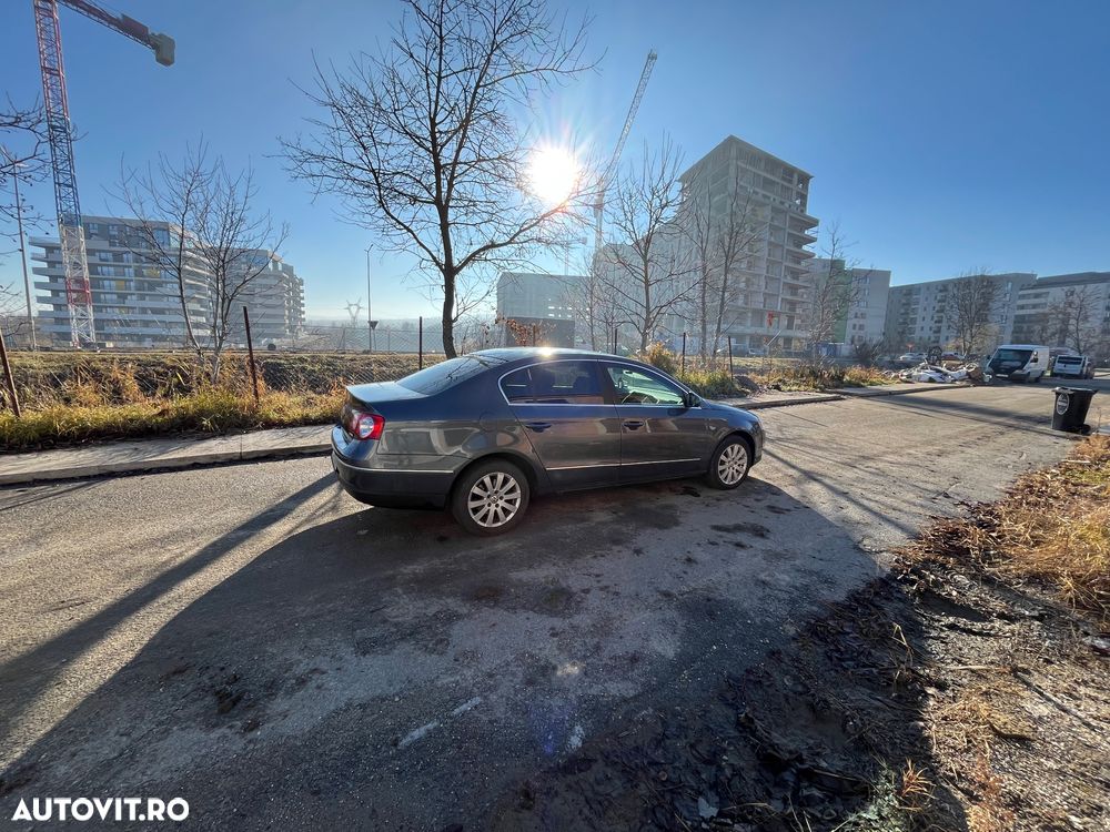 Volkswagen Passat 2.0TDI Comfortline DPF DSG - 6