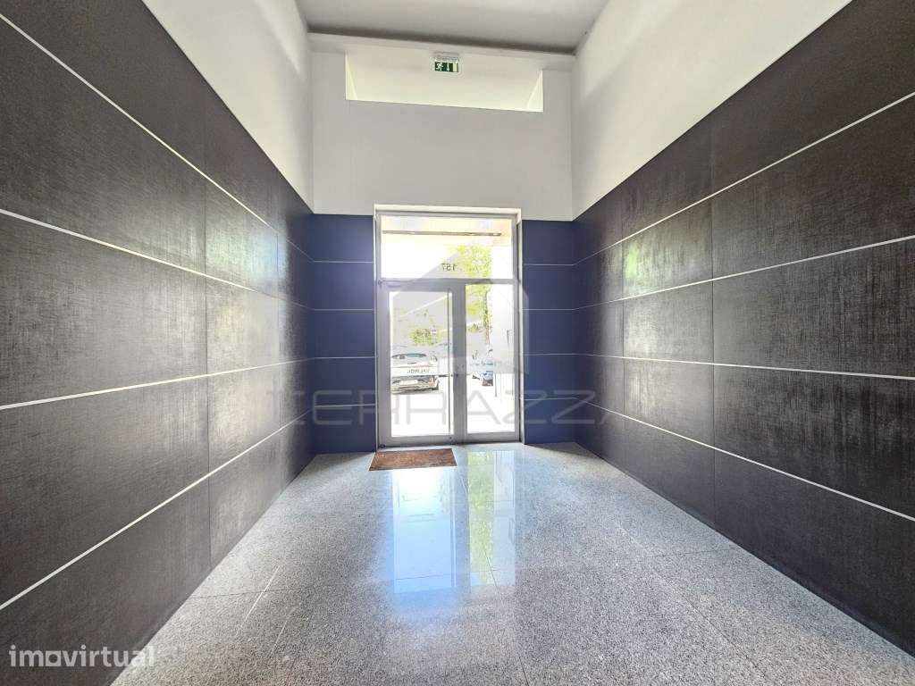 APARTAMENTO T1 - VILA NOVA DE GAIA COM GARAGEM BOX - Grande imagem: 2/16