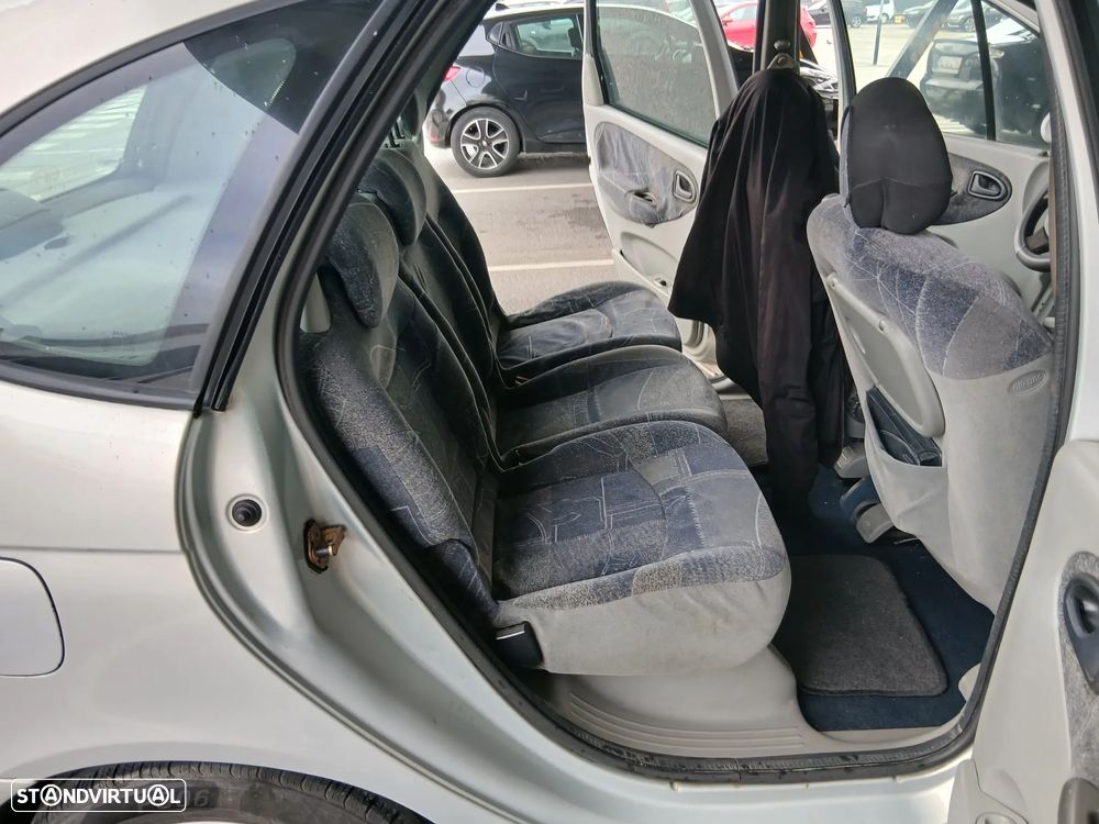 Renault Scénic - 13