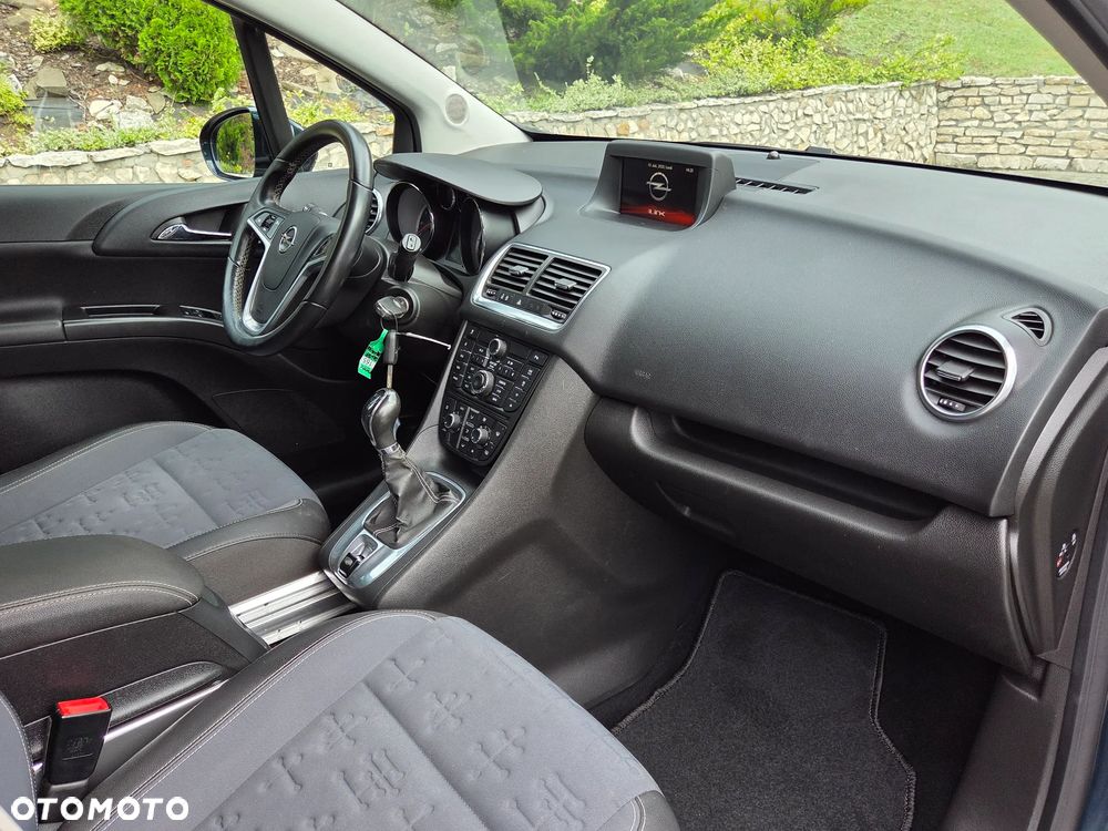 Opel Meriva 1.4 T Cosmo S&S - 22