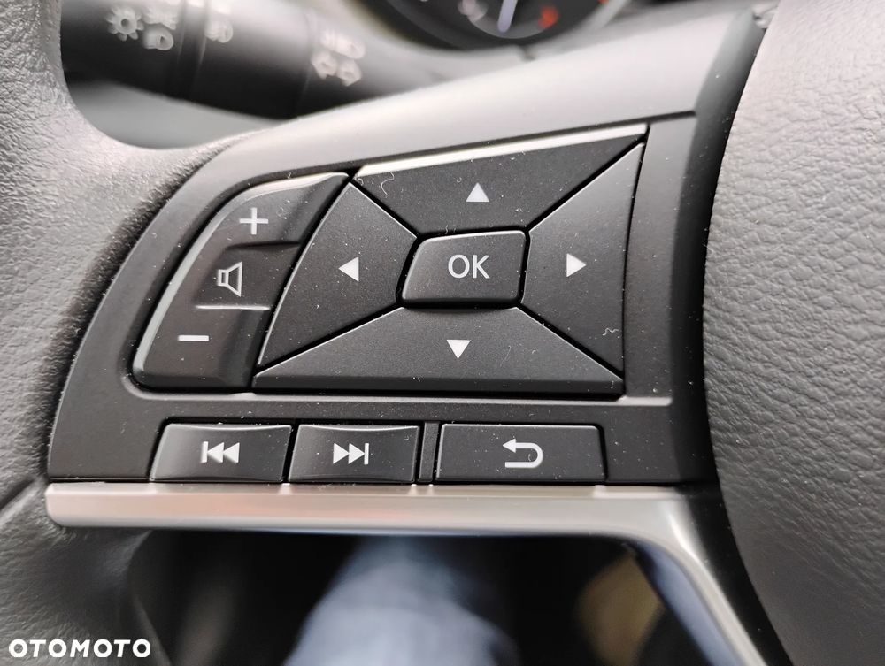 Nissan Micra 1.0 Visia Plus - 33