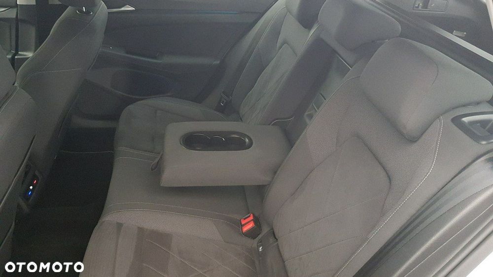 Volkswagen Golf - 16