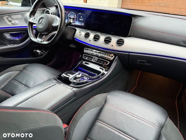Mercedes-Benz Klasa E AMG 43 4Matic 9G-TRONIC - 16