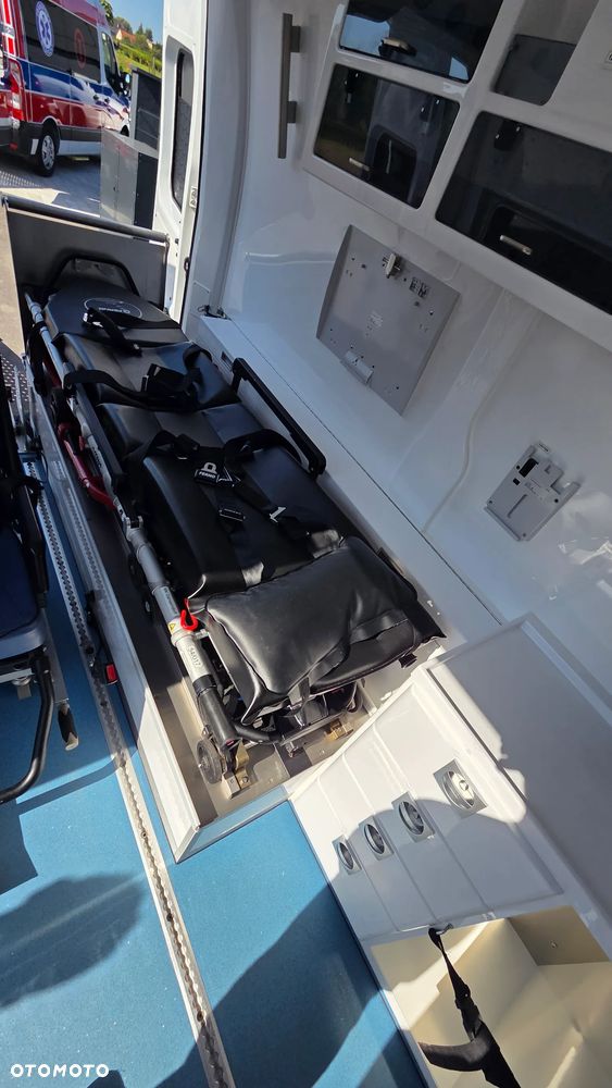 Renault Master Ambulans karetka gwarancja - 21