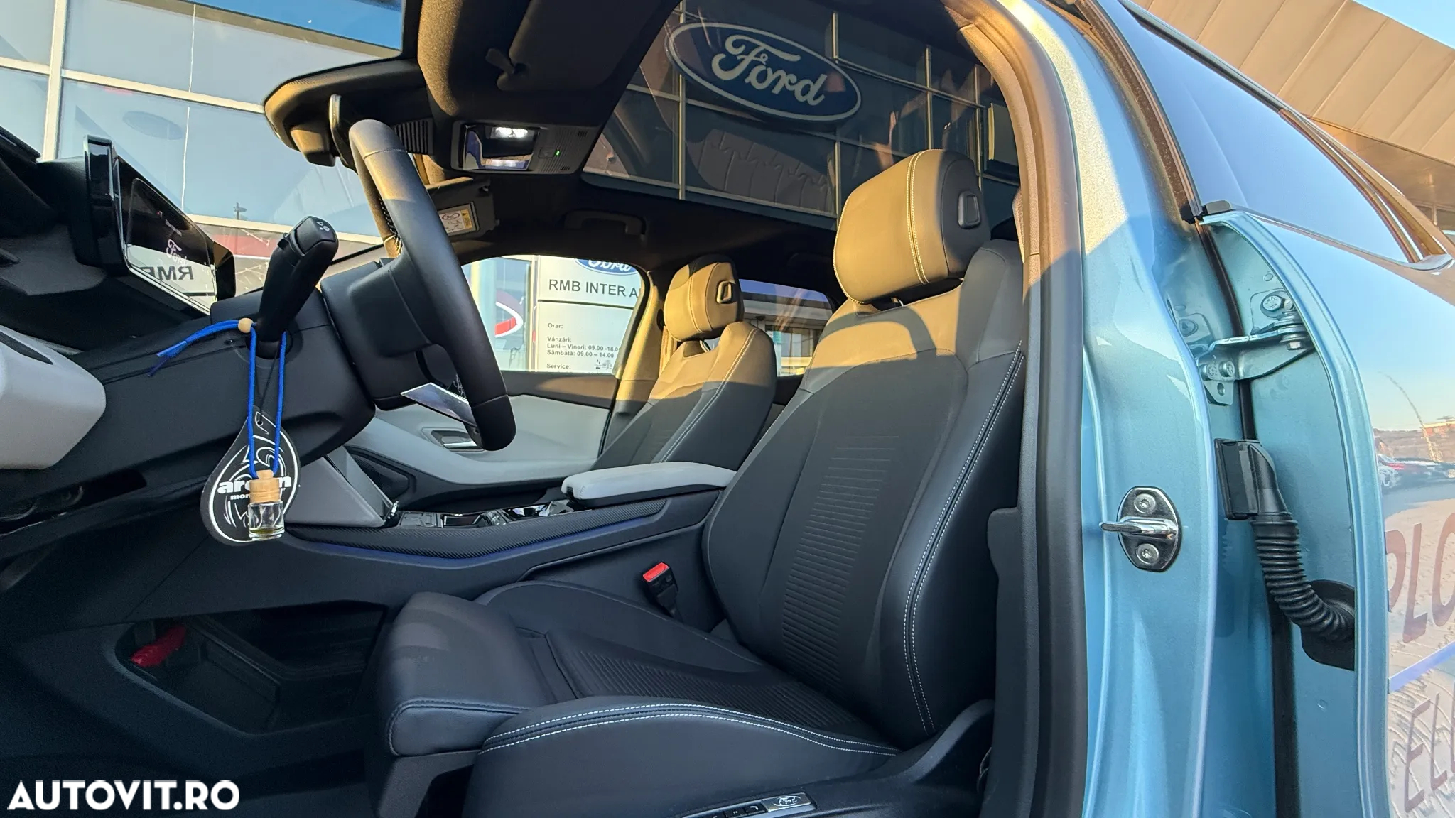 Ford Explorer AWD 79 kWh Extended Range Premium - 10