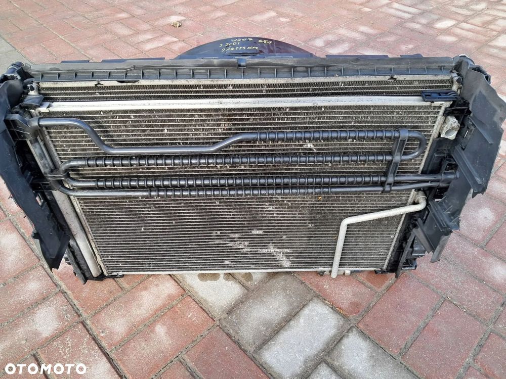 mercedes w207 2.2 cdi pas przedni chłodnice wentylator - 7