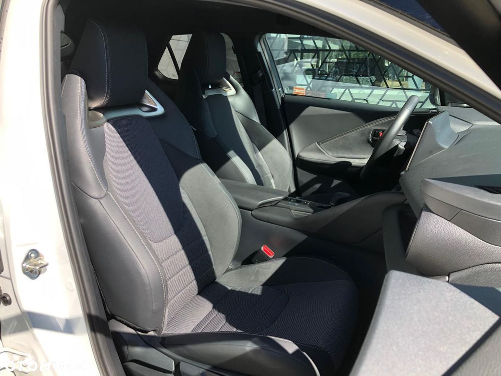 Toyota C-HR - 26
