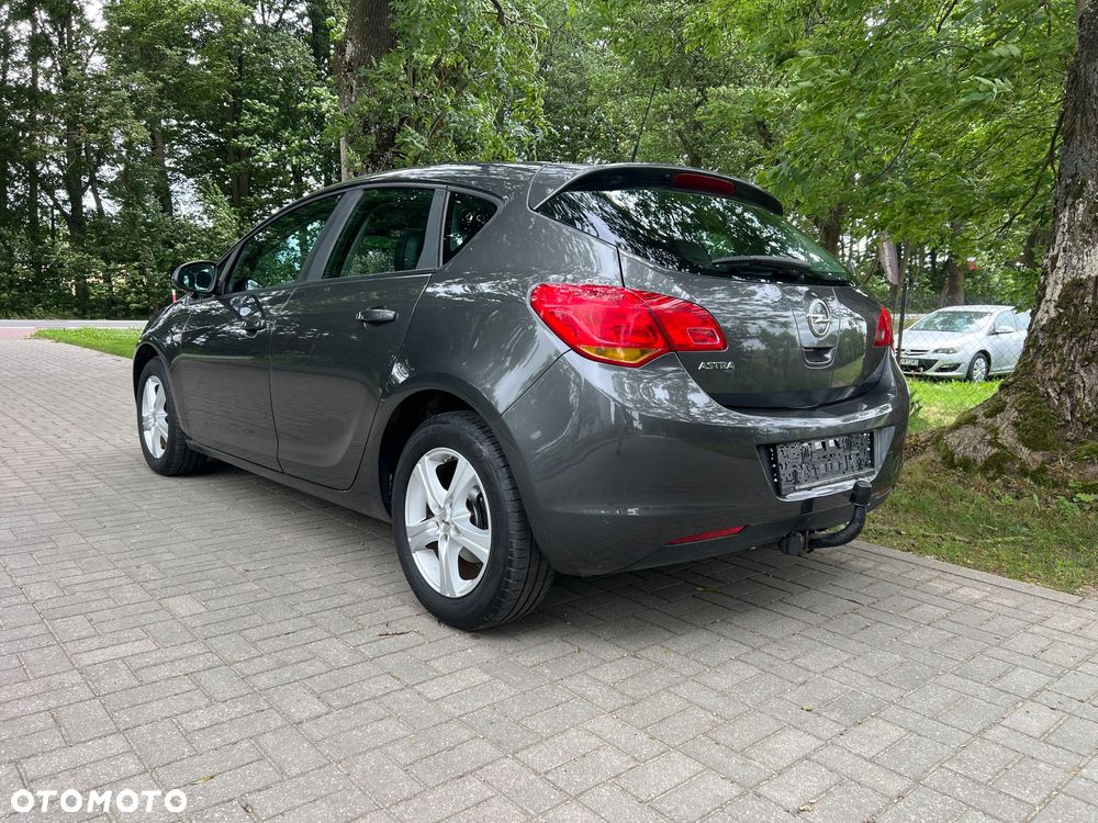 Opel Astra 1.6 Sport - 10