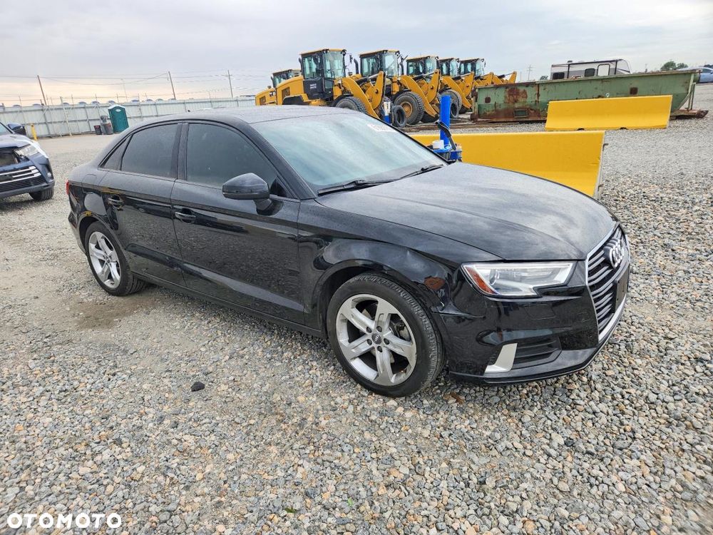 Audi A3 Limousine 40 TFSI quattro S tronic sport - 5