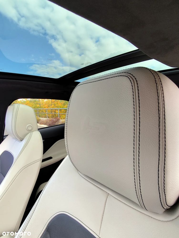 Jaguar F-Pace - 24