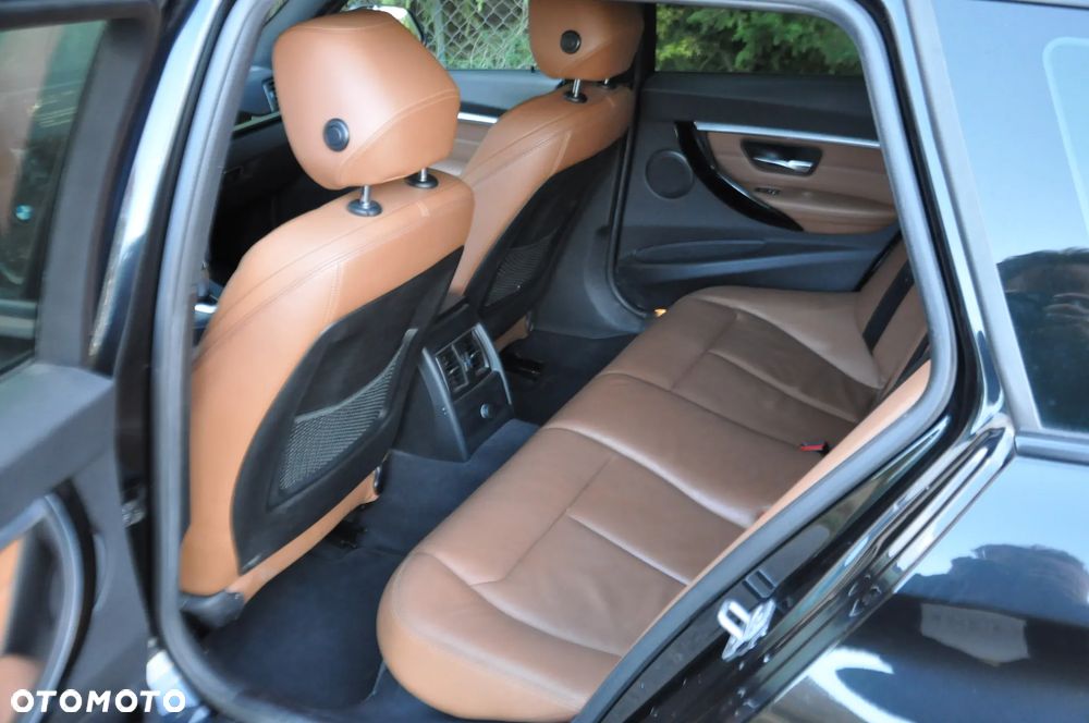 BMW Seria 3 318d Sport Line - 14