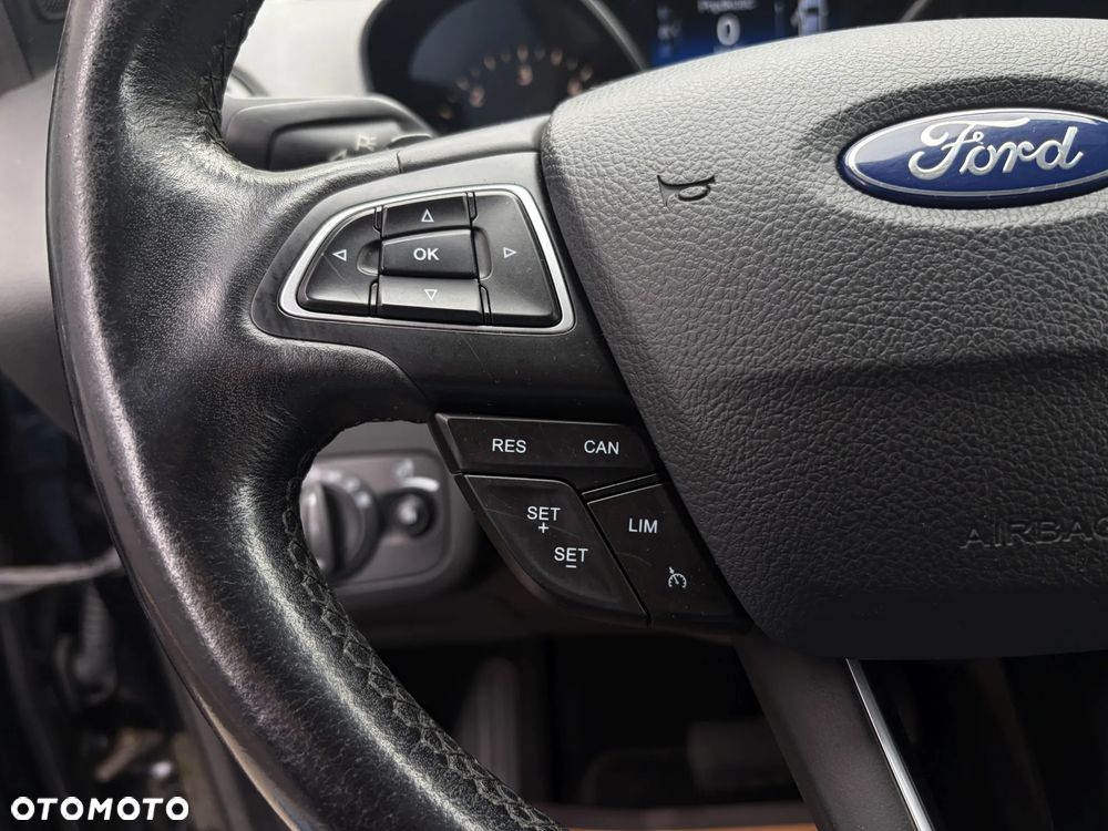 Ford Kuga 2.0 TDCi 2x4 Titanium - 23
