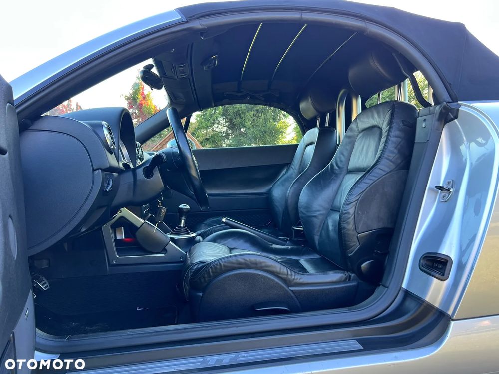Audi TT Roadster 1.8 T - 16