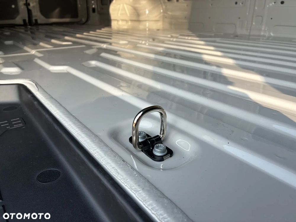 Volkswagen Crafter 35 Furgon L4H3, 2.0BiTDI 177KM, 4490mm, Wysoki dach - 37